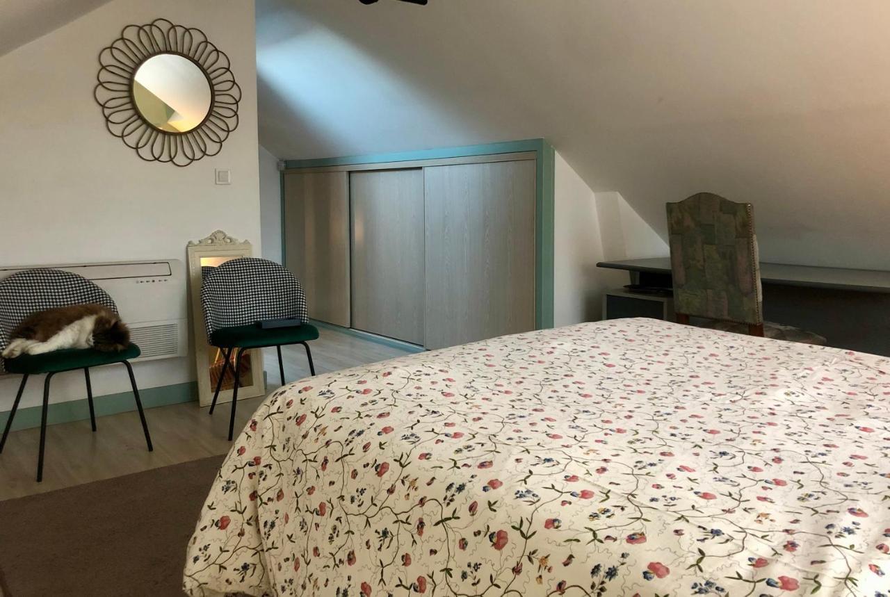 אוקזר Chambre Double Avec Salle De Bain Privative מראה חיצוני תמונה